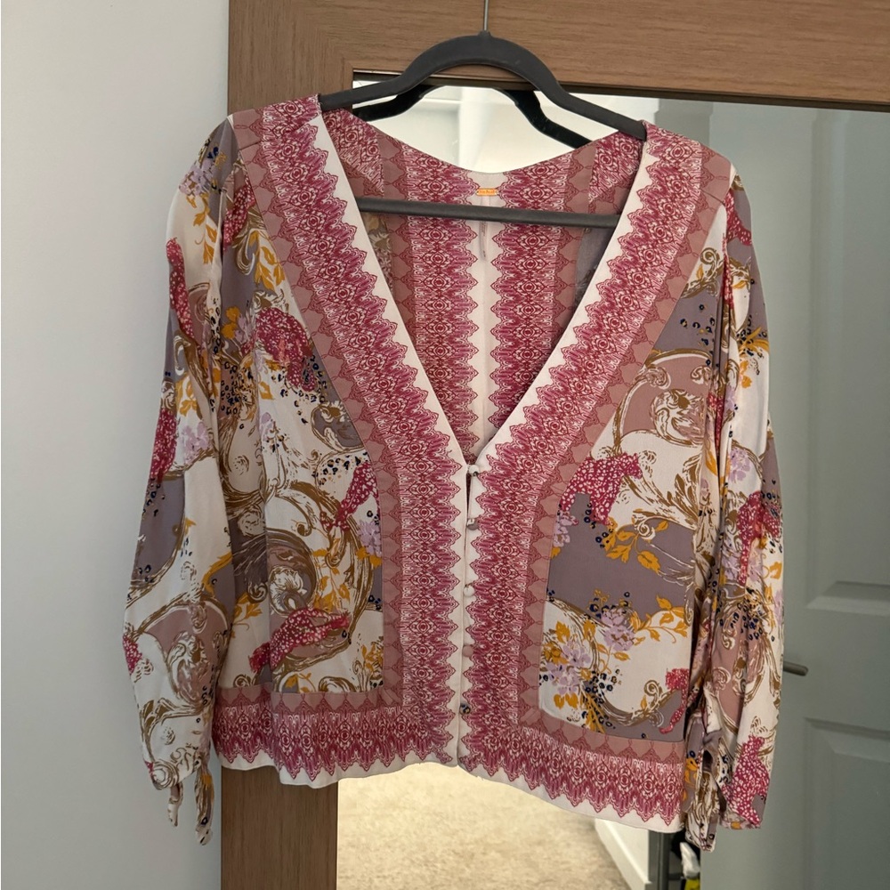 Like new free people shirt - perfect for fall!